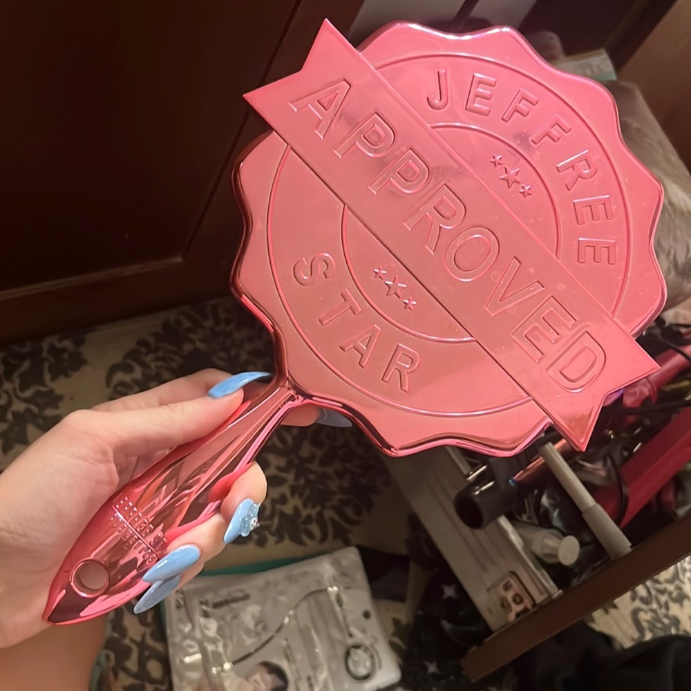 Jeffree star mirror